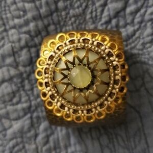 𝅺OLLIPOP Vintage Medallion Cuff Bracelet